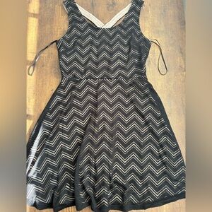 NWOT Candies Black and Cream Chevron Maxi Dress